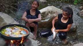 Catch fish & Cook Fish soup for Eating delicious - Cooking Fish soup recipe Taste delicious Ep 30
