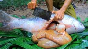 Wow! Cooking Big Fish Eggs Recipe Eating Delicious in the Forest