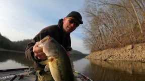 Tims Ford Lake Bass Fishing Pre-Spawn Bass Fishing Late winter/Giants are Lurking Deep #wootungsten.