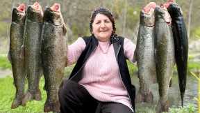 Grandma Catch 8kg Trout and Cooked It in a Wood Oven! The Best Way To Cook Fish