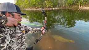 BOWFISHING a CRYSTAL CLEAR Lake For GIANT FISH!