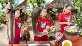 Pregnant chef cook big cat fish recipe with country style | Cooking with Sros