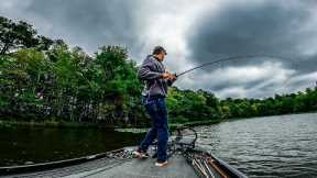 These BASS Were CRUSHING The SPINNERBAIT!! || Lake Chesdin Bass Fishing