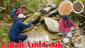 CATCH AND COOK Fresh Water Fish With My Bestie's Amazing 🎣 || Catch And Cook || Fishing Nepal🇳🇵