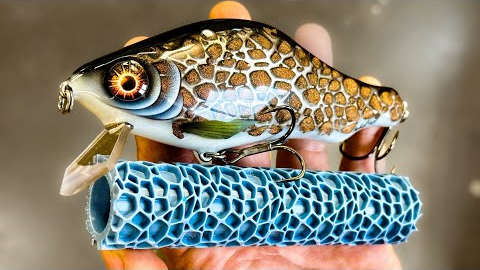 Using a Texture Roller on a Fishing Lure