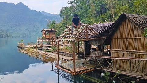 Build a giant floating farm out of bamboo on the water. Expand the kitchen and take care of pets.